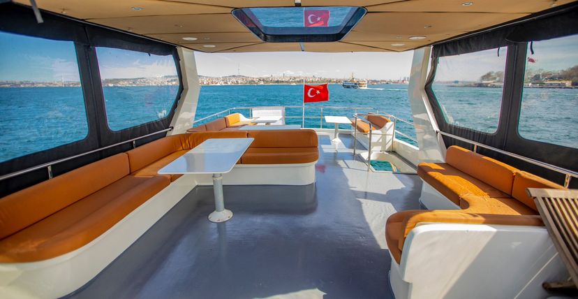 Bebek - Premium Bosphorus Motoryachts